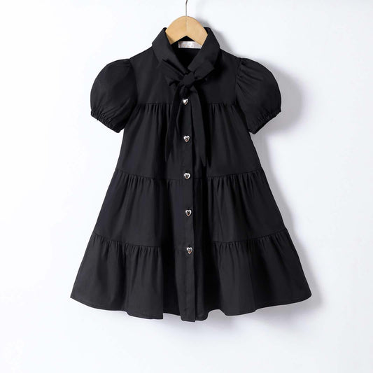 Robe noire boutons cœur